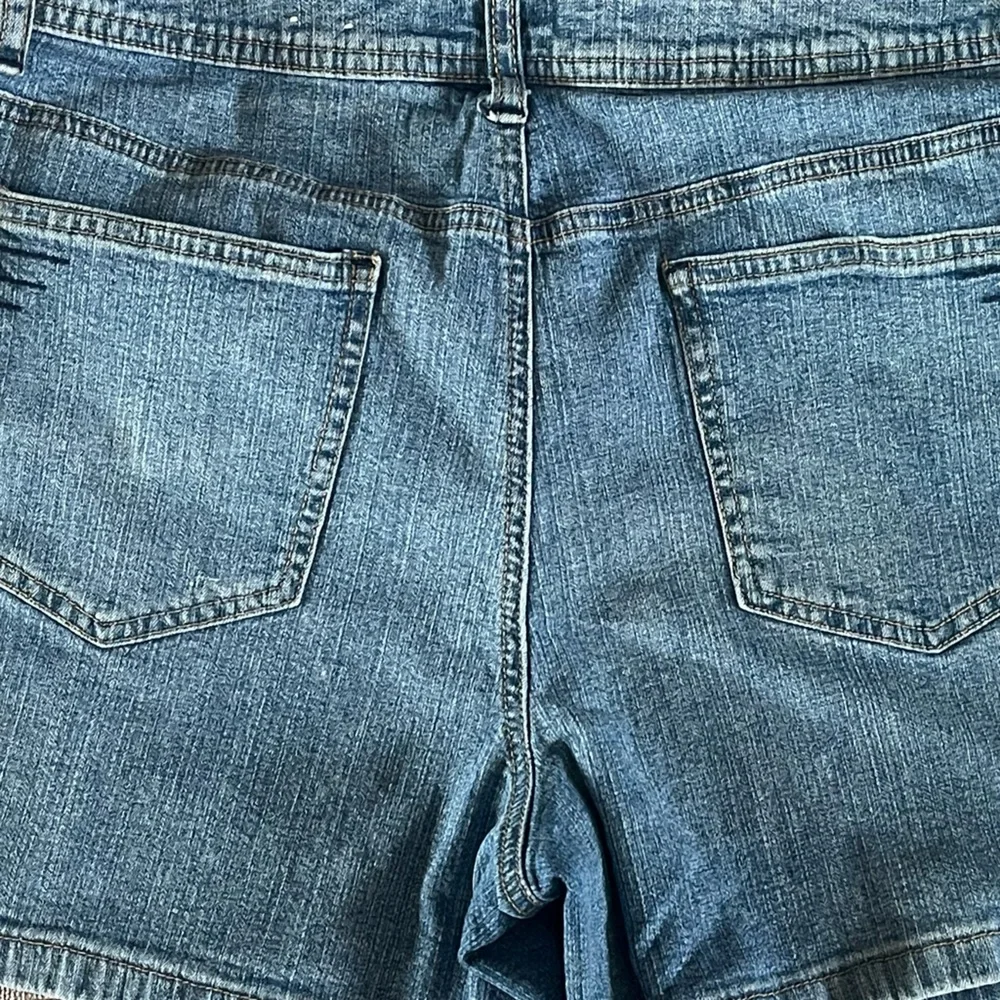 Women's St. John's Bay Denim Shorts - Picture 6 of 7